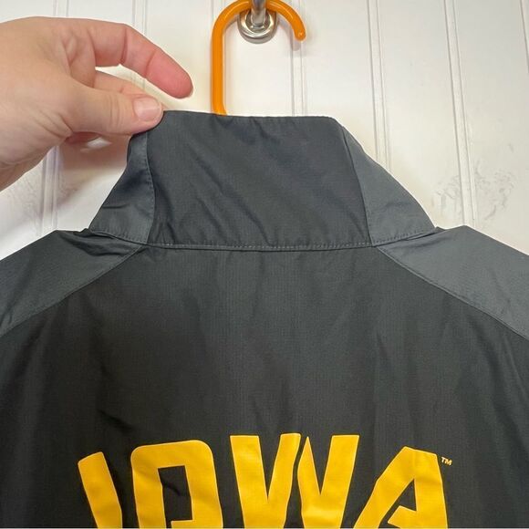 Nike Short Sleeve iowa Hawkeyes 1/4 Zip Pullover Windbreaker Jacket Sz M - Picture 5 of 16